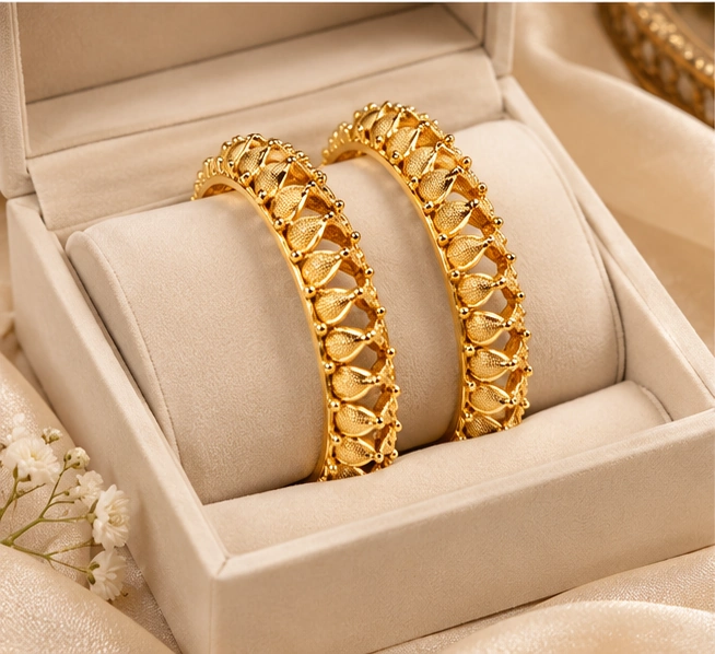 Royal Bangle 001 view 4